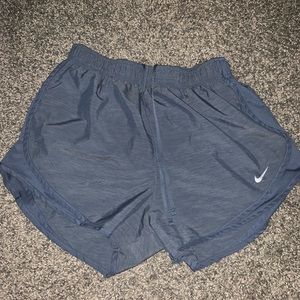nike running short